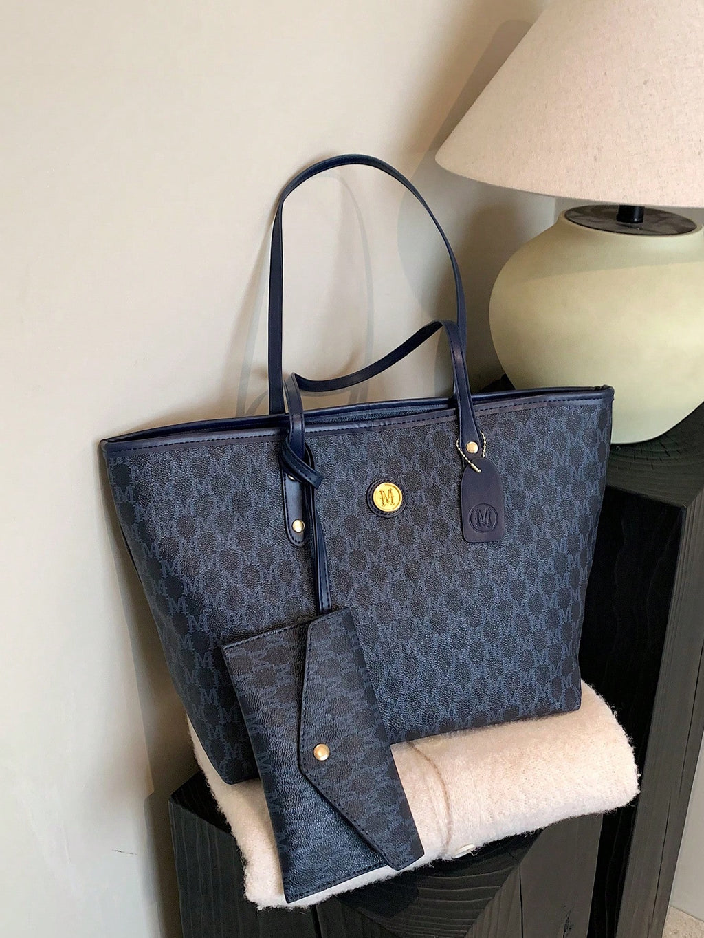 Dedoo 1Pc High-Quality Handbag, 2024 New Fashion Versatile Luxury Tote Bag, Shoulder Bag, Large Capacity Office Shoulder Bag, Suitable as Gift for Girlfriend, Shopping, Dating, Travel, Casual, Work and Other Occasions, Eye-Catching Ladies Work Bag