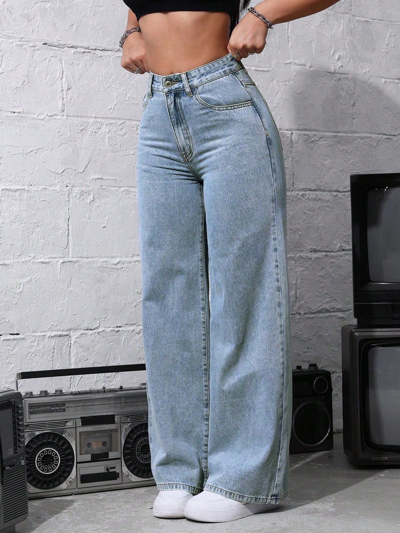 ICON Front Button Multi-Pocket Casual Loose Jeans, Daily Wear