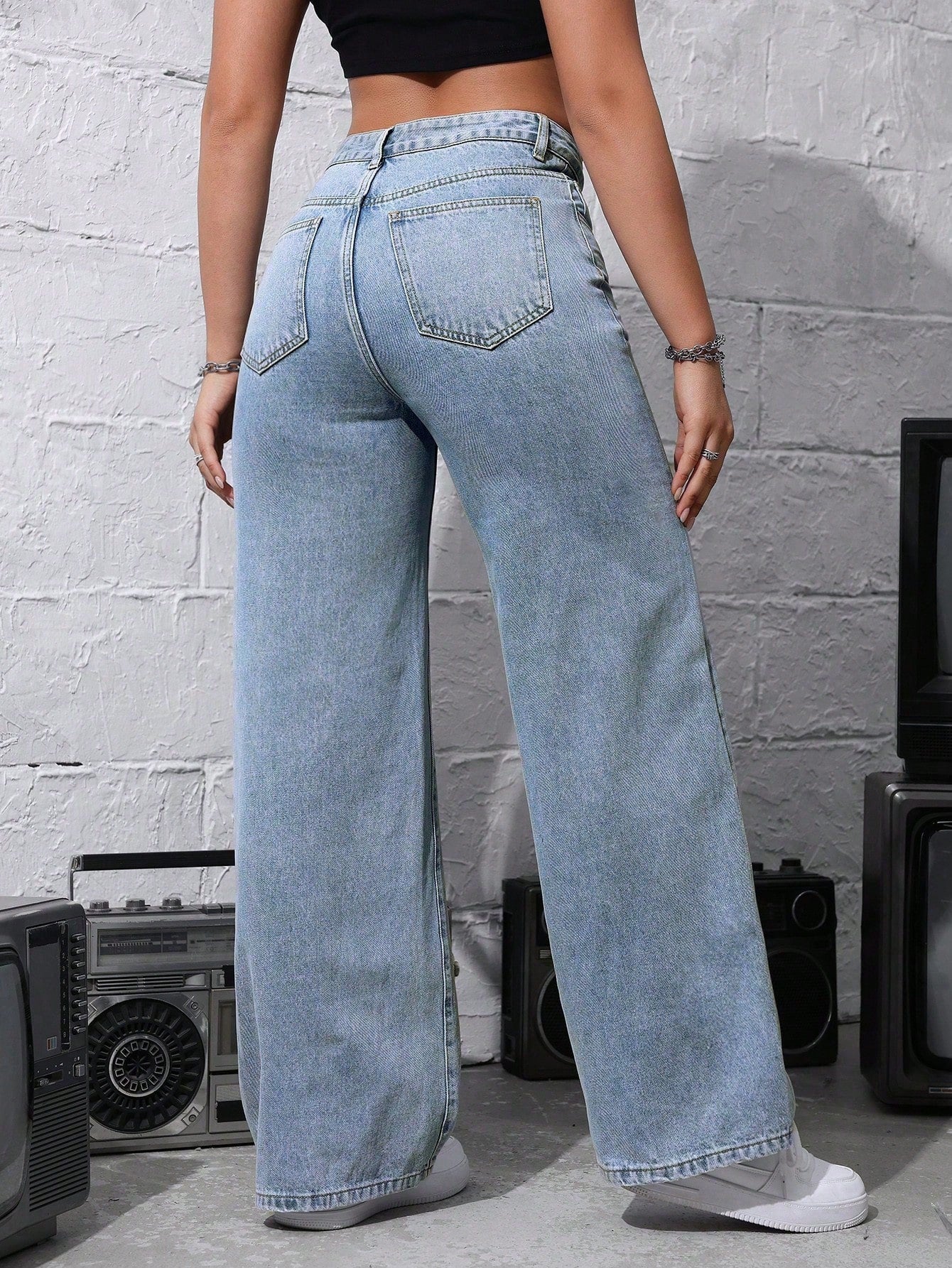 ICON Front Button Multi-Pocket Casual Loose Jeans, Daily Wear